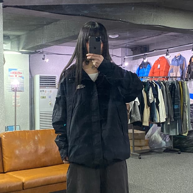 노스페이스 블랙포켓 바람막이 자켓 B4222