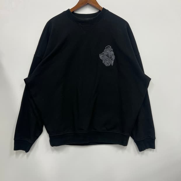 SONGZIO 블랙 맨투맨