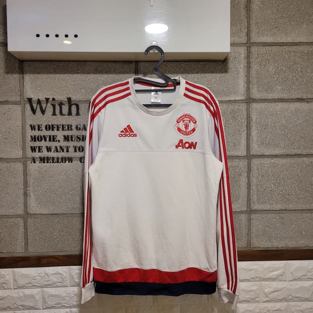 아디다스 맨유 트레이닝 탑 95