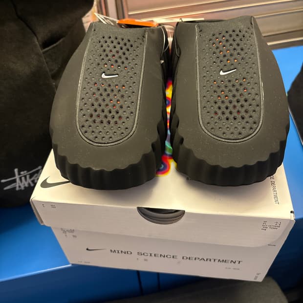 (260) 나이키 마인드 001 블랙 크롬