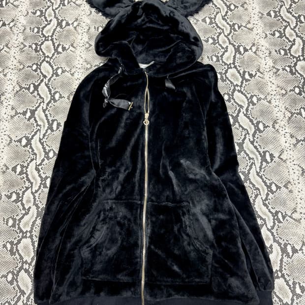 “Vintage” Rabbit Ears Hood Over-Fit Hood