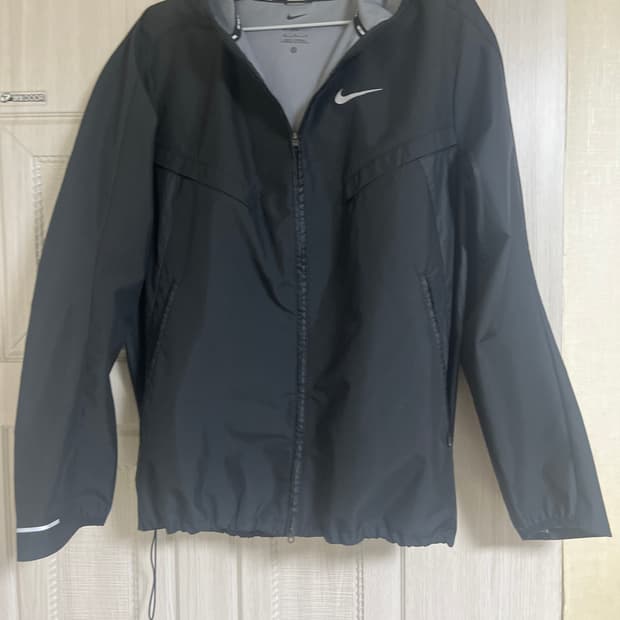 나이키 윈드러너 스톰핏 바람막이