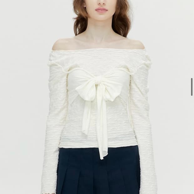 마가린핑거스 리본 오프숄더 티셔츠