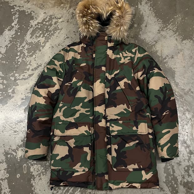 비바스튜디오 카모 덕다운 파카 S 