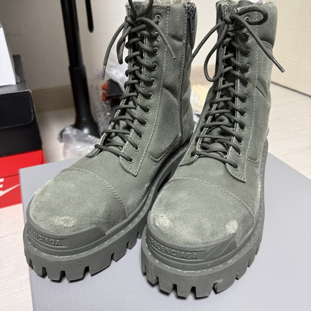 [40]발렌시아가 컴뱃 스트라이크 부츠 카키 판매