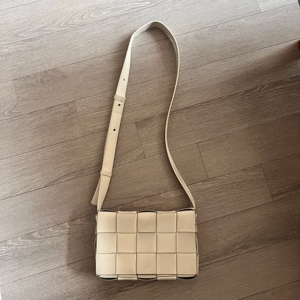 보테가베네타 카세트백