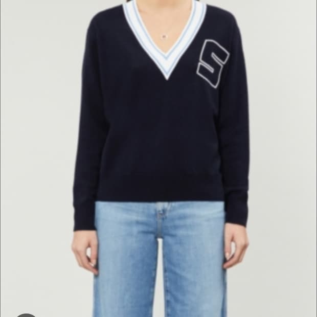 산드로 SANDRO V라인 배색 포인트 울 니트 2사이즈