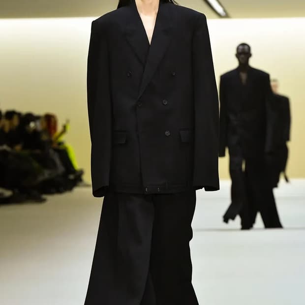 발렌시아가 더블 프론트 테일러드 팬츠 블랙