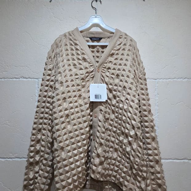 강혁 피라미드 엠보싱 저지 가디건 새상품