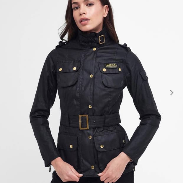 바버 인터네셔널 왁스 자켓 블랙[UK 8]