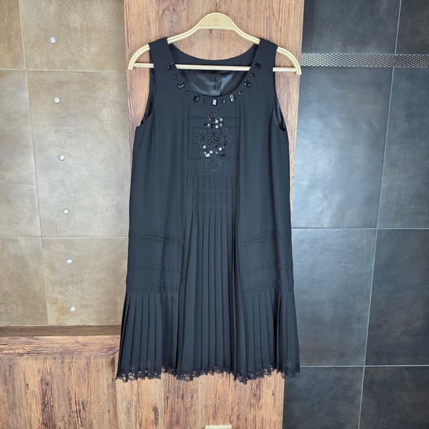 비즈 플리츠 미니원피스