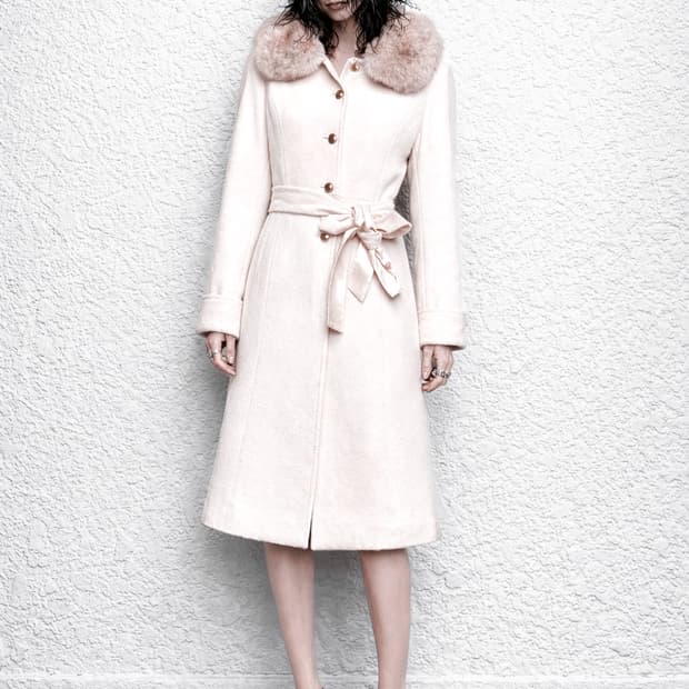 COMME ÇA ISM – Fur Collar Long Coat