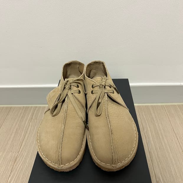 클락스 데저트 트랙 트렉 라이트 타우페 누벅