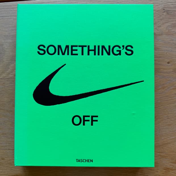 버질아블로 나이키 아이콘 something's off