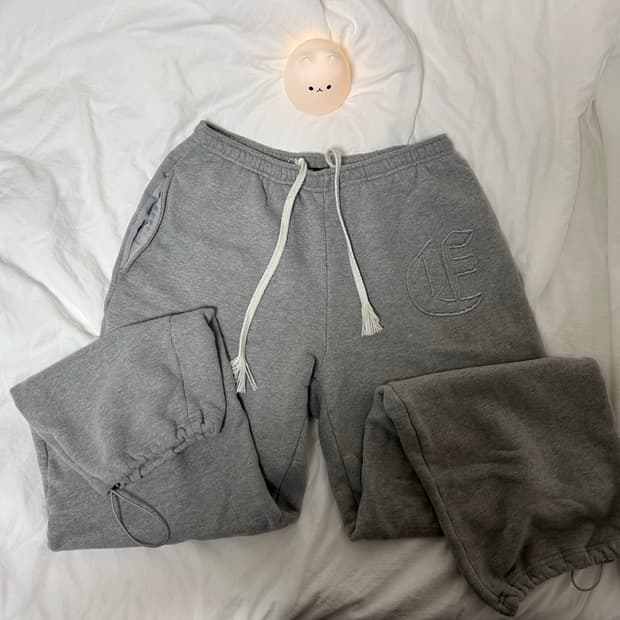 ertr 니들 real tree applique jogger pants