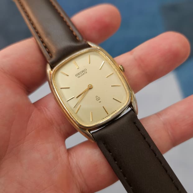 1970s 세이코 리넨다이얼 금장 쿼츠 빈티지 시계