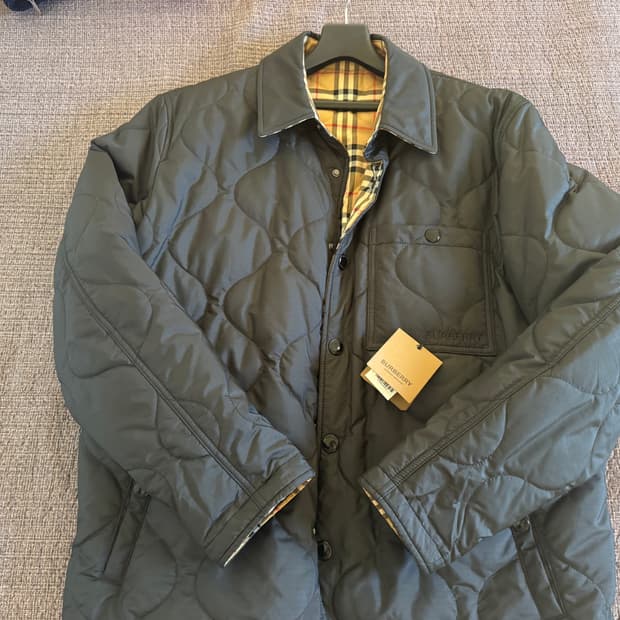 버버리 리버시블 체크 다운패딩 양면 XL
