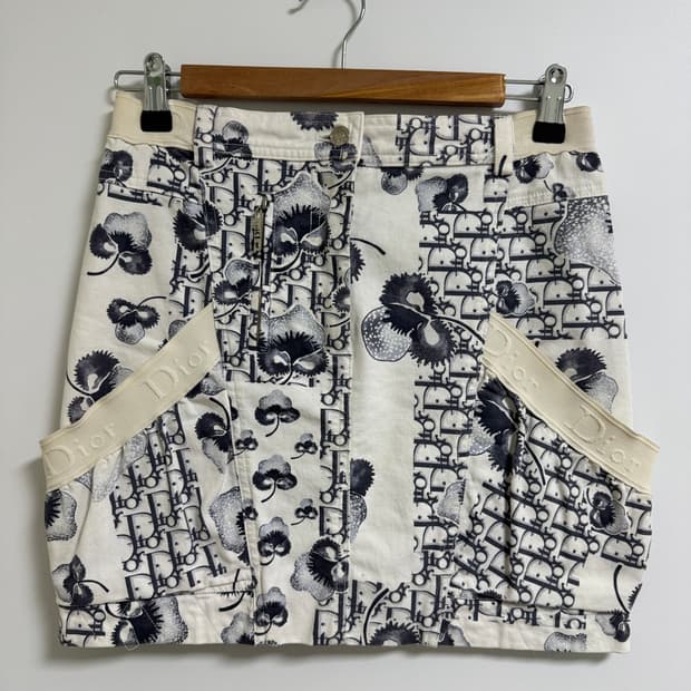 디올 오블리크 패턴 화이트 스커트