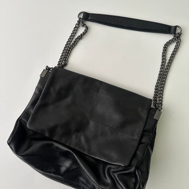Zara 체인 플립백