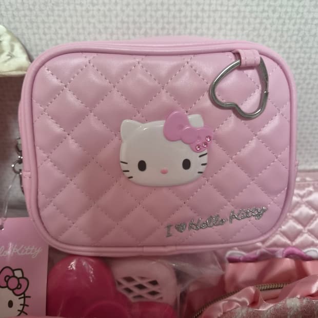 헬로키티 핑크 퀼팅 파우치
