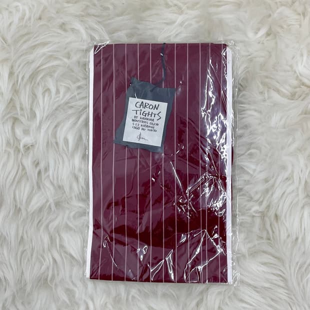 버건디 스트라이프 스타킹