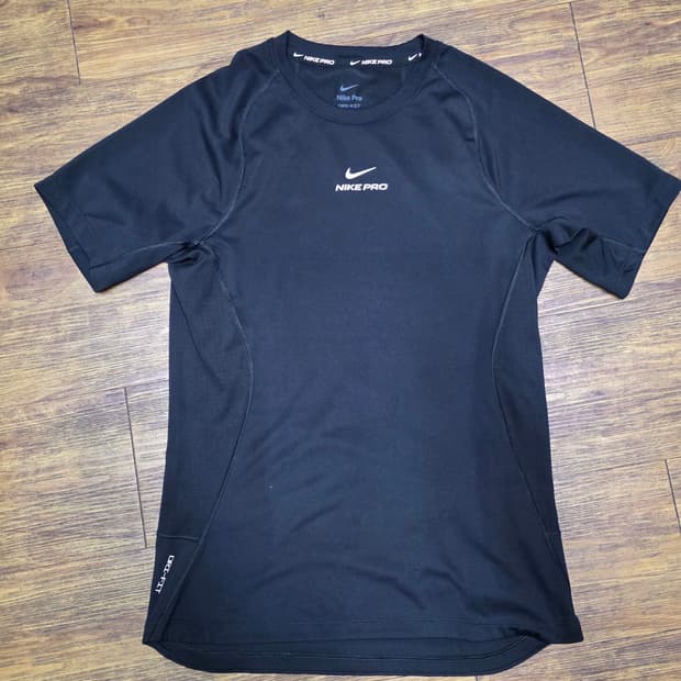 나이키프로 드라이핏 트레이닝탑 