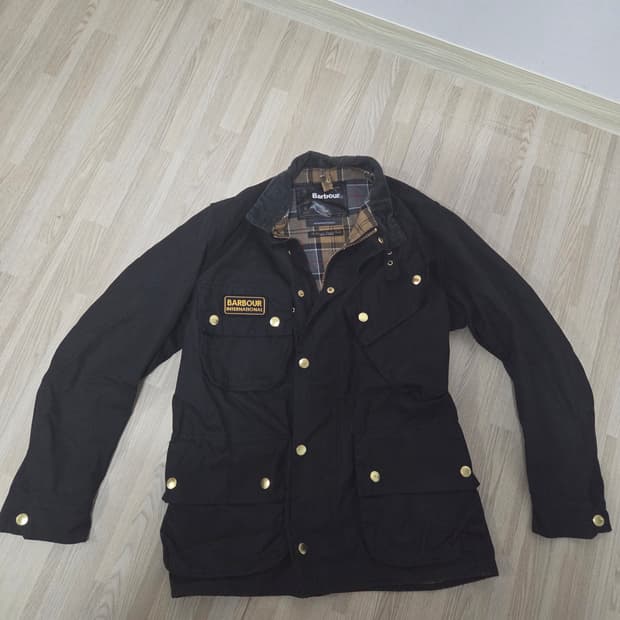 Barbour 바버 - 인터내셔널 멀티 씨가포켓 왁스 자켓
