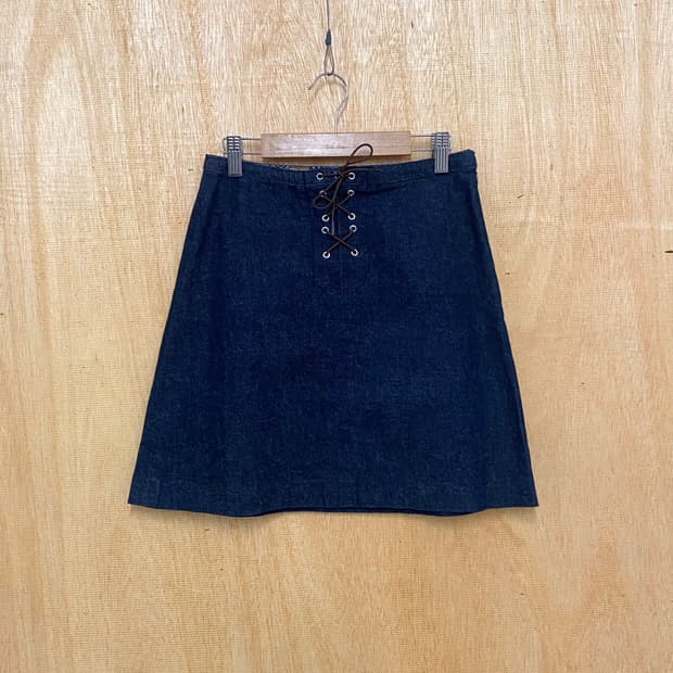 BURBERRY lace-up skirt 버버리 레이스업 스커트