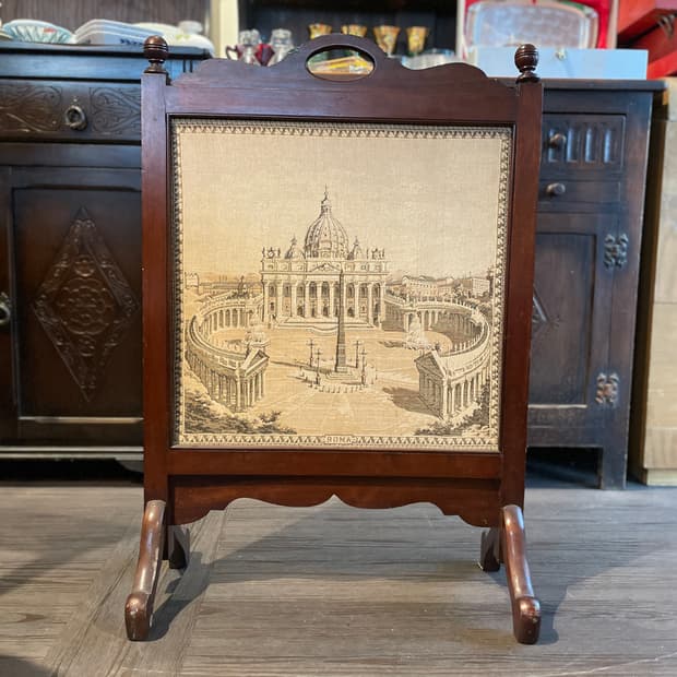 영국 성베드로대성당 파이어스크린