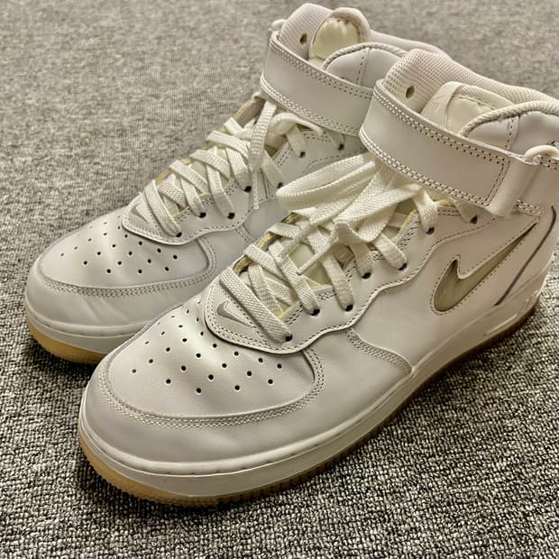 [270] 나이키 에어포스1 미드 화이트