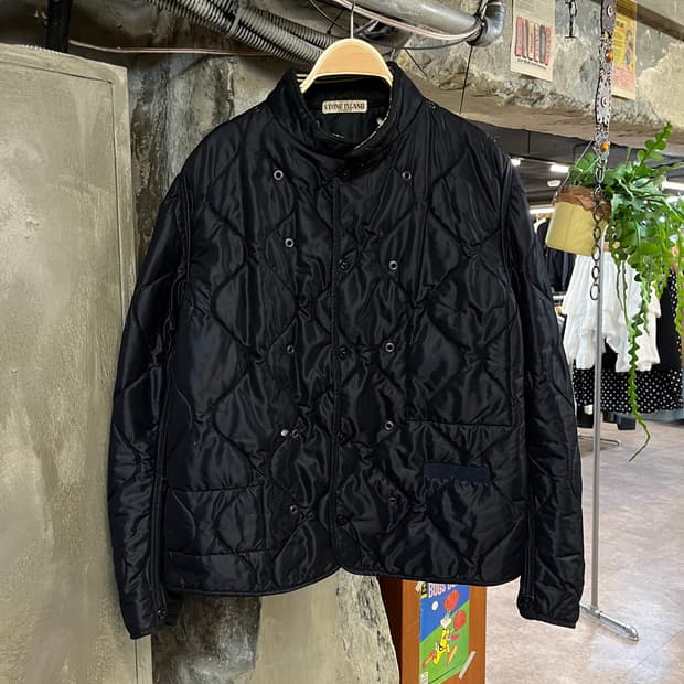 스톤 아일랜드 퀄팅 버튼 자켓 블랙 XL #csz671