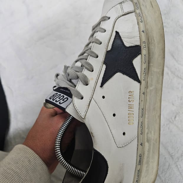 골든구스 하이스타 흰/검 스니커즈 41사이즈