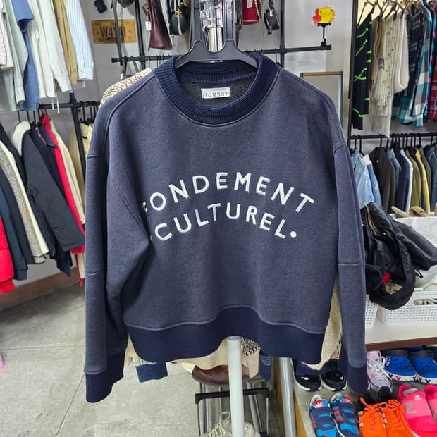 톰보이 네이비 레터링 맨투맨 (1267)