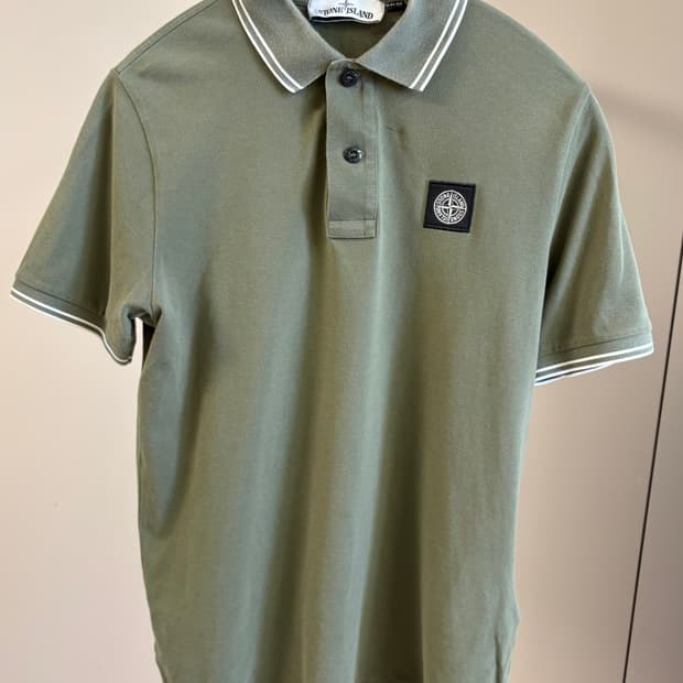 STONE ISLAND Logo patch collar T