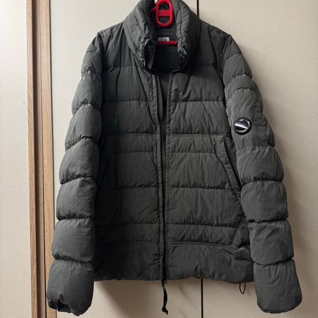 cp컴퍼니 에코크롬-R 패딩