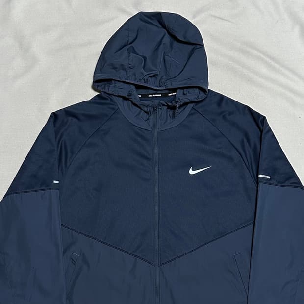 XXL 나이키 솔로스우시 러닝 바람막이