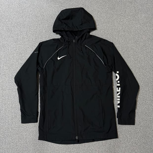 나이키 풋볼 바람막이 자켓 M