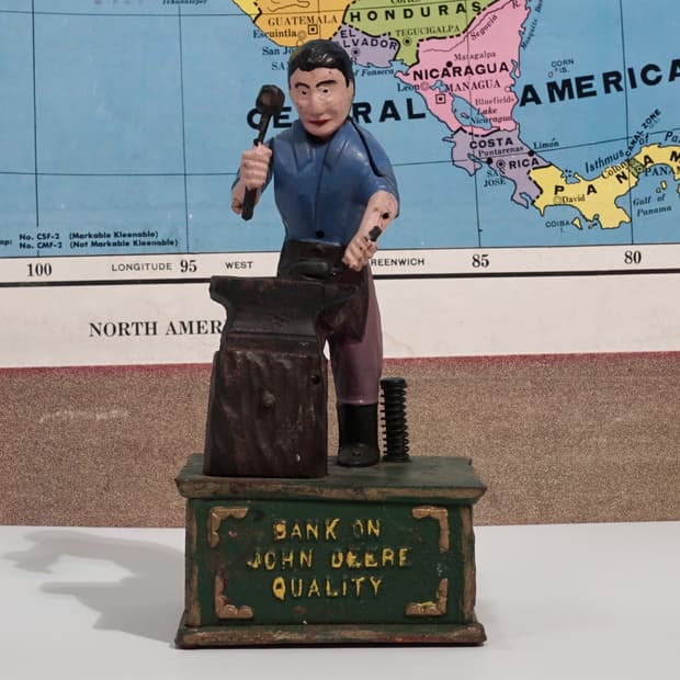 1970년 존 디어 주철 대장장이 저금통 소품