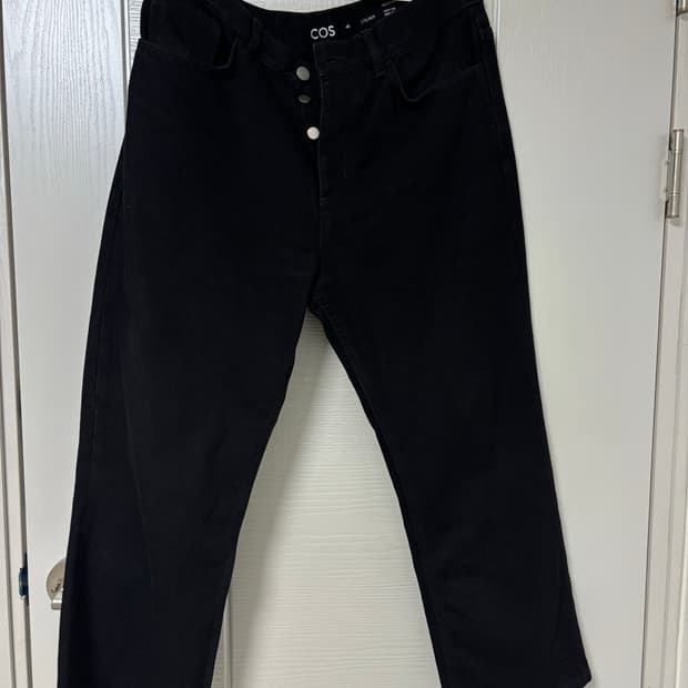 cos 블랙 데님 크롭 부츠컷 46