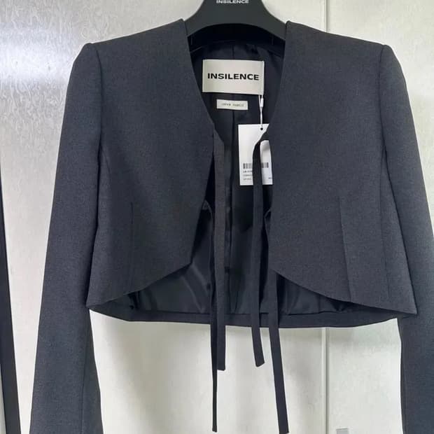 인사일런스우먼 크롭자켓