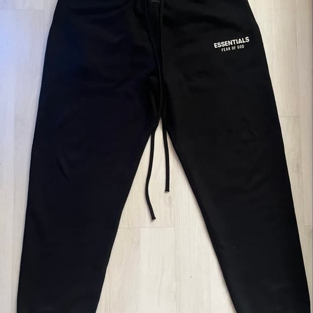 essentials 스웻팬츠