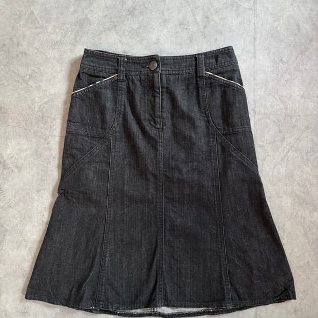 Burberry 버버리 블랙데님 미디 스커트