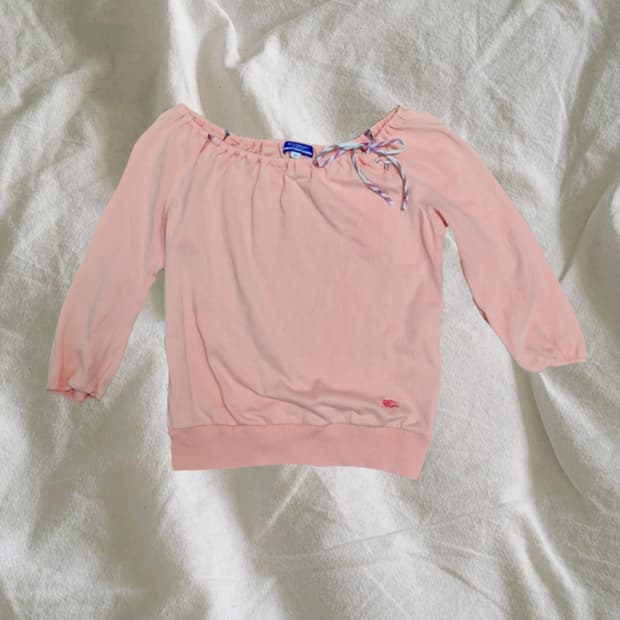 빈티지 버버리 블루라벨 38 딸기우유 피치 핑크 긴팔 오프숄더 티셔츠