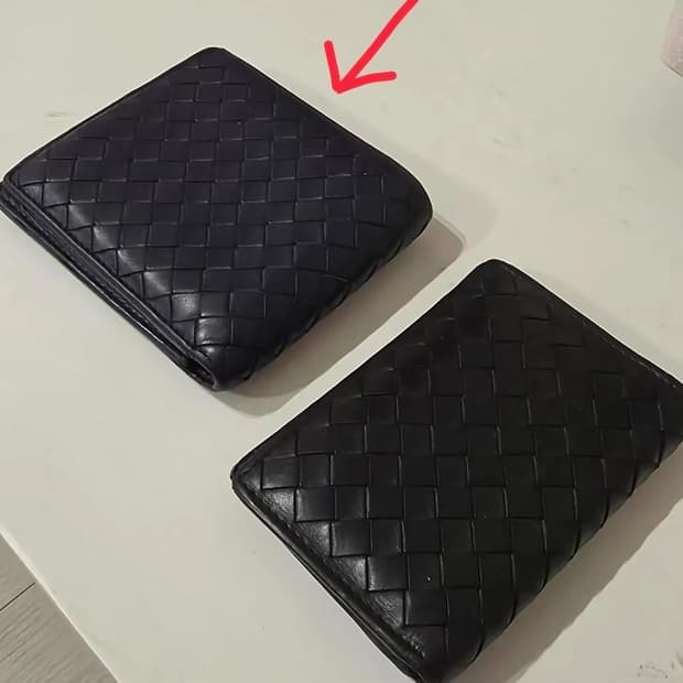 보테가 베네타 인트레치아 남성 반지갑 네이비