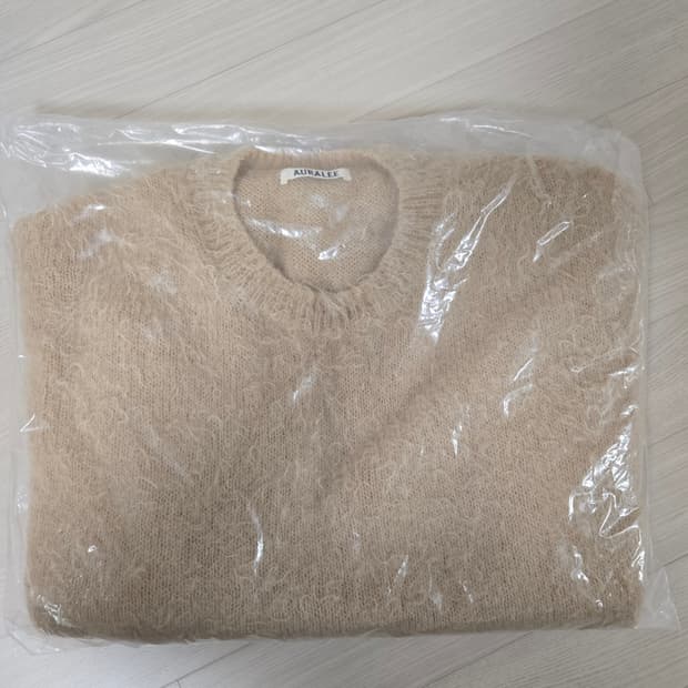 23FW 오라리 슈퍼 키드 모헤어 니트 베이지 A23AP02KM