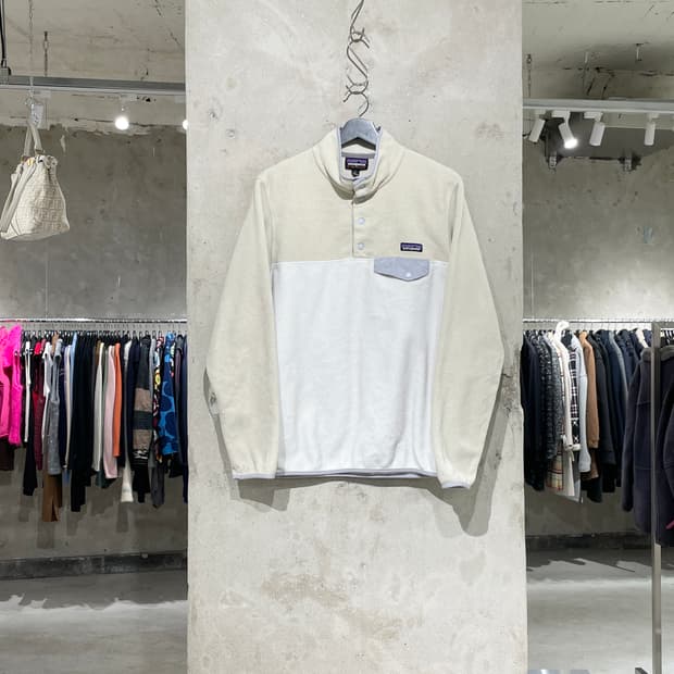 파타고니아 우먼 베이지 앤 화이트 스냅-T 플리스