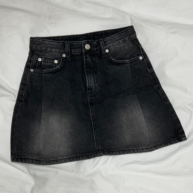 데님 핀턱 미니 스커트 흑청