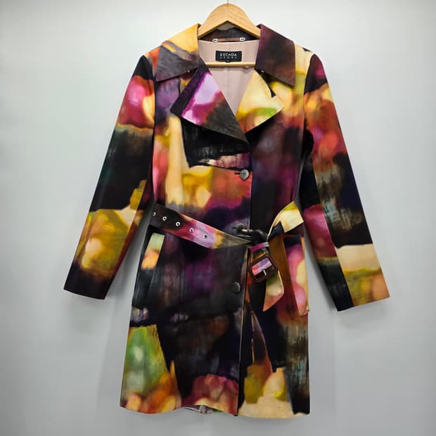 ESCADA 스포츠 멀티 컬러 패턴 벨트 코트