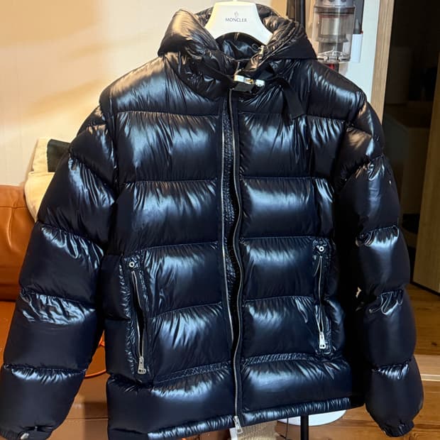 몽클레어 알릭스 알몬드 패딩 3사이즈