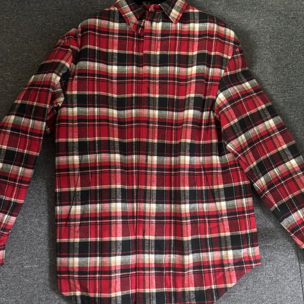 발렌시아가 레드 플란넬 체크 패딩 셔츠